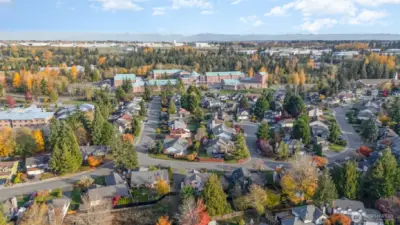 Steps away to all three award-winning Mukilteo Schools.