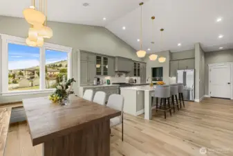 Room for EVERYONE  and sophisticated for intimate gatherings.