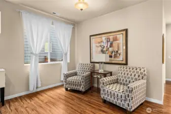 Dining area (currently used as sitting area)