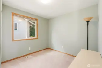 2nd Floor Bedroom (3)