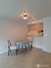 Dining with Breakfast Bar
