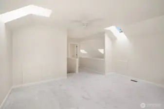 Upstairs Bonus/Loft
