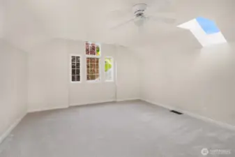 Upstairs Bonus/Loft