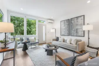 Welcome to this like-new townhome on quiet NW 62nd.