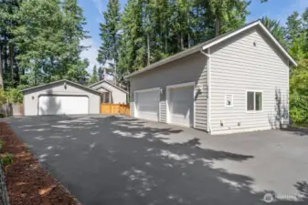 Another view of the 2 detached garages