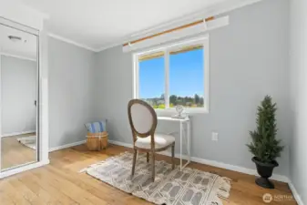 Unit B 1st Bedroom or office
