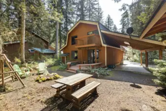 Located in the Snowline gated community in Glacier