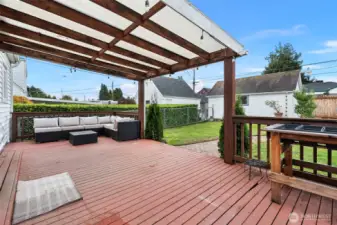 Great outdoor living options - a covered deck off of the Dining Room . . .