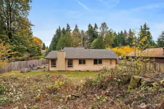 Large yard, fully fenced