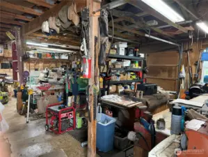 Garage/work shop