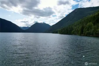 Don't miss this beautiful slice of paradise!