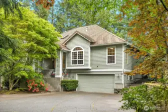 Welcome Home to your private Oasis!
