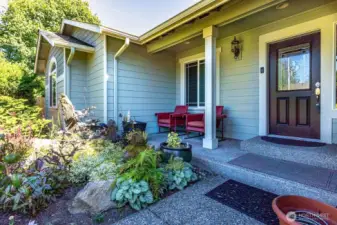 Entry front porch