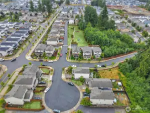 Kember's Court is close to Hwy 9, with Lake Stevens schools