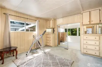 Great flex space with built in dressers