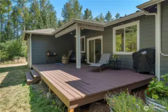 If you prefer to sit in the sun, you have options! Plenty of space for your patio furniture, bbq & more.