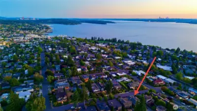 Blocks to Vibrant Downtown Kirkland