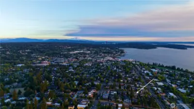 Blocks to Vibrant Downtown Kirkland