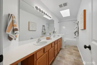 Upstairs full bath.