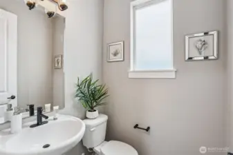 Bathroom off Dinning room
