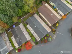 A bird’s-eye view shows the lovely neighborhood—ideal for leisurely strolls.