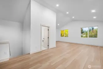 Studio above the garage!