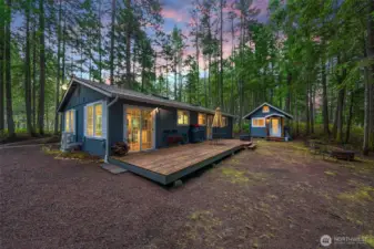 This photo has been graphically enhanced