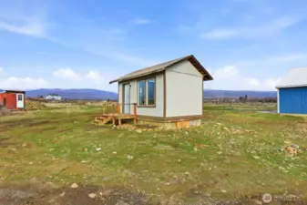 "cabin"/flex space - great for an office, crafting area, homeschooling area, etc.