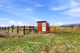 Chicken cope and large high fenced run