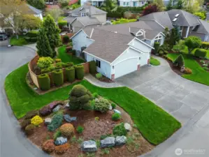 Front & Side of Home, Well Maintained In & Out