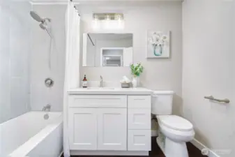 Full Hall Bath