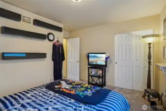 bed 3 main floor