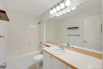 Upstairs Hallway Bathroom