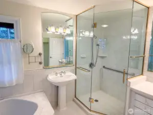 Love this bath and...