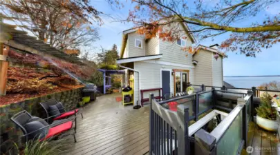 You own private outdoor space, plenty of room for entertaining. Surrounded by Japanese maples and terraced garden.