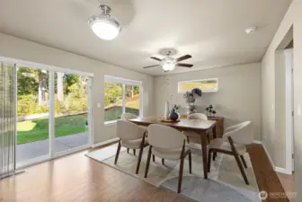 18' x 17' Dining Area.