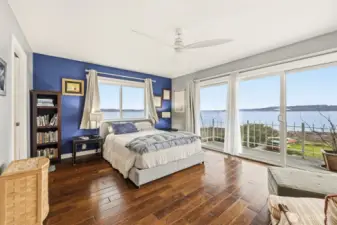 17'x18' primary with private deck