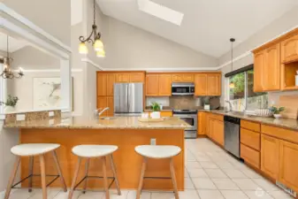 Spacious kitchen design that makes everyday gourmet a enjoyable experience.