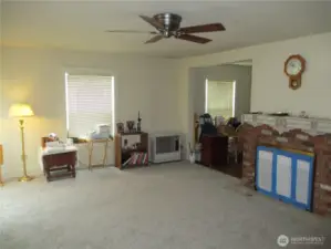 Spacious living room