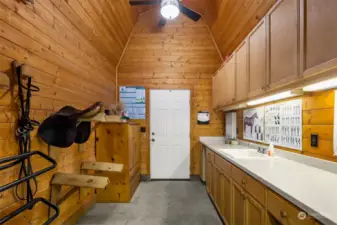 Heated office/tack room