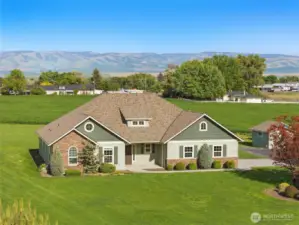Welcome to 64 Shane Porter Road