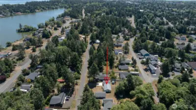The home is situated in a quiet neighborhood, centrally located to all the Ocean Shores has to offer.