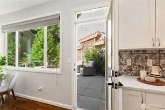 Kichen walk-out to large open patio