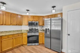 Open kitchen. All appliances included