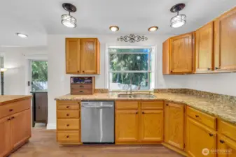 Open kitchen. All appliances included