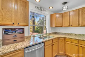 Open kitchen. All appliances included