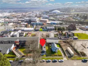 Excellent Location for Local or Commuter!