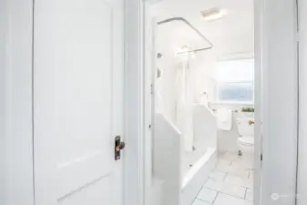 Clean and bright bathroom!