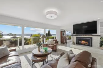 AMAZING Water Views Welcome you Home