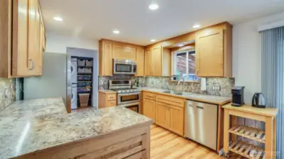 All appliances stay!